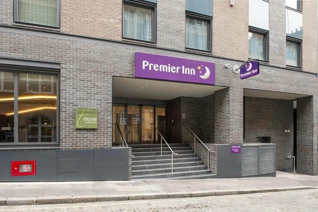 Отель Premier Inn London Bank